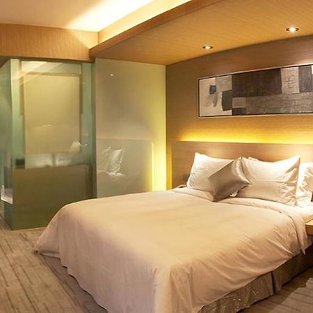 Logosun Hotel Ухан Екстериор снимка