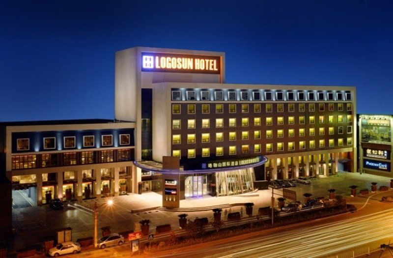 Logosun Hotel Ухан Екстериор снимка