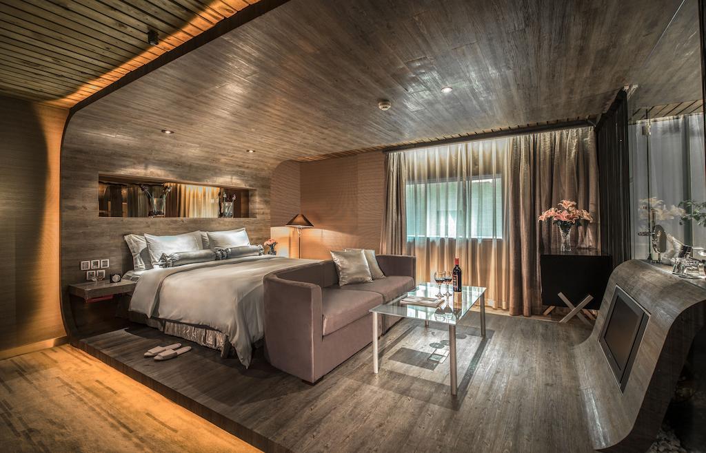 Logosun Hotel Ухан Екстериор снимка