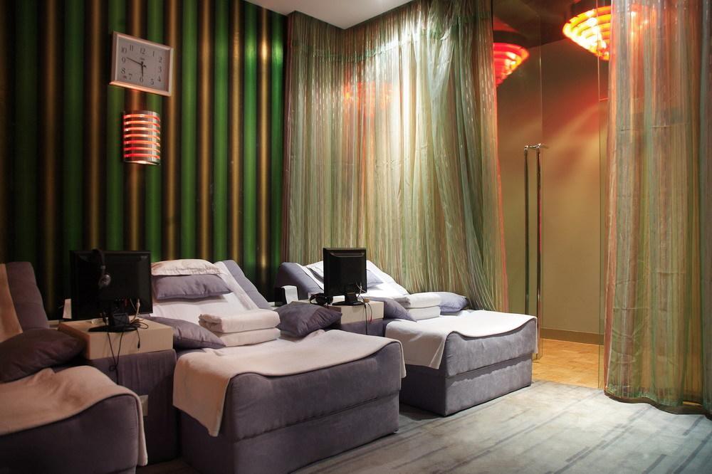 Logosun Hotel Ухан Екстериор снимка