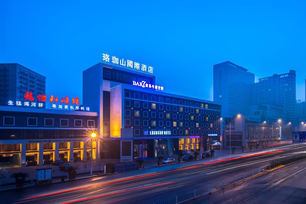 Logosun Hotel Ухан Екстериор снимка