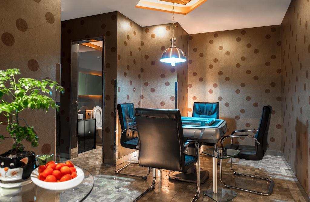 Logosun Hotel Ухан Екстериор снимка